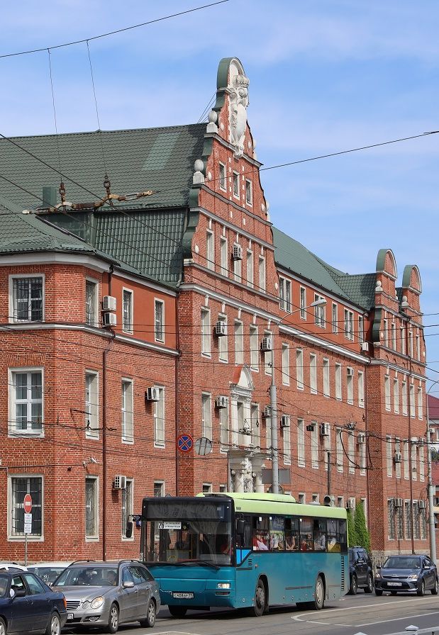 Inzwischen wurde das Stadtbild wieder aufgebaut und restauriert. Man hat erkannt, das die alte Bausubstanz auch dem Tourismus förderlich ist. 