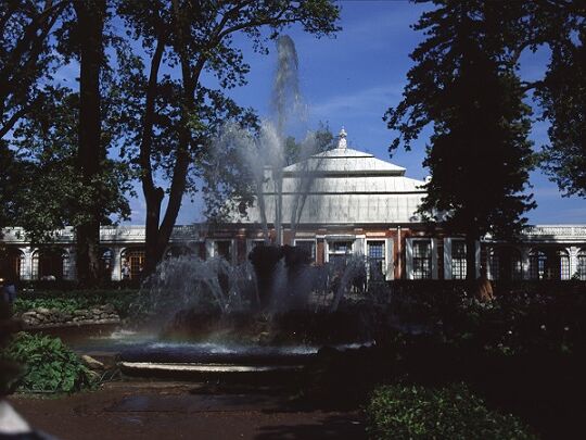 Peterhof Palace, in the town of the same name, is about 30km west of St. Petersburg.