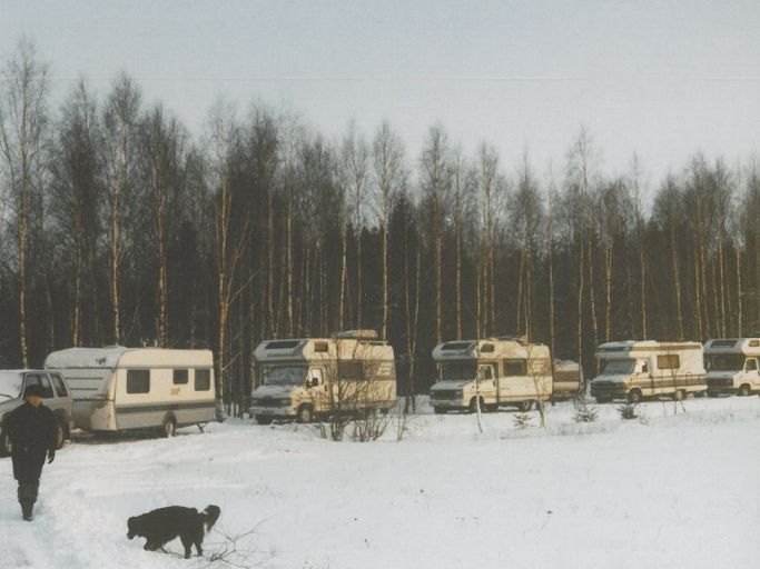 Ungewöhnliche Reisen nach Weißrussland gabe es immer wieder -  hier eine Gruppe im Winter. 