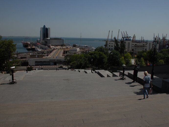 With its 192 steps, the Potemkin Staircase leads from the city center to the harbor and has always been part of every city tour. It is considered the symbol of the city, was declared a monument of the 20th century and has hardly changed.