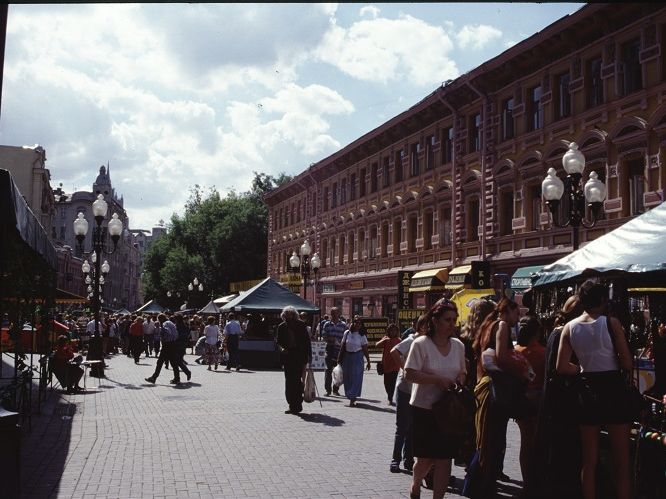 Im historischen Stadtkern von Moskau liegt das Arbat-Viertel und die gleichnamige Straße. Traditionell lebten hier Handwerker, Künstler, Akademiker und verschiedene Adelige. 