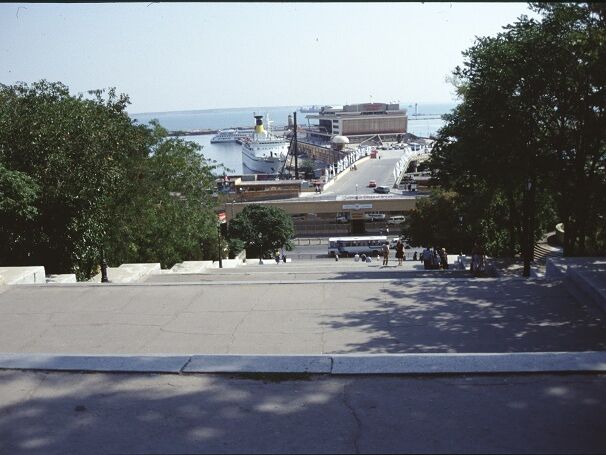 It was first known as the Boulevard Staircase but was officially given its current name in 1955. This goes back to the film "Battleship Potemkin" from 1925, in which the staircase played an important role. Here is a picture from 1996.