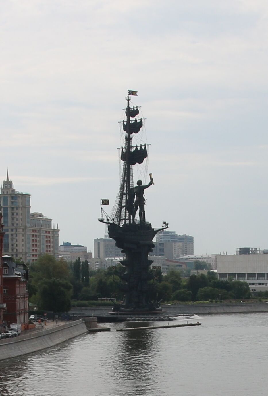 At 96m, one of the world's tallest monuments is unpopular in Moscow and people want to get rid of it. Because of the millions that a dismantling or a move would cost, it is still there today.