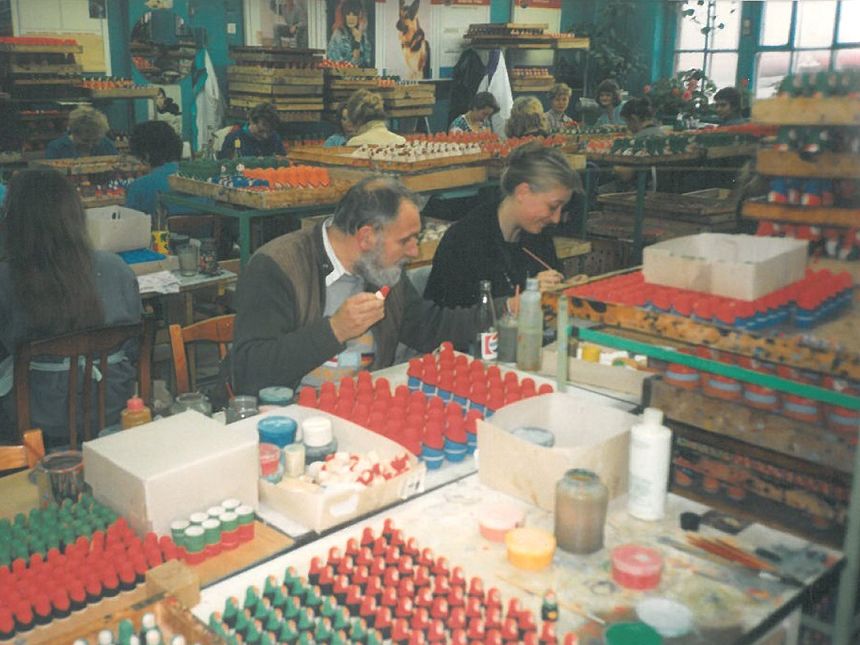 Die Belarussen sind stolz auf ihre Matrioshkas und andere handgefertigten Souvenire. Die Fabrik in Brest besuchen wir schon seit 30 Jahren. 